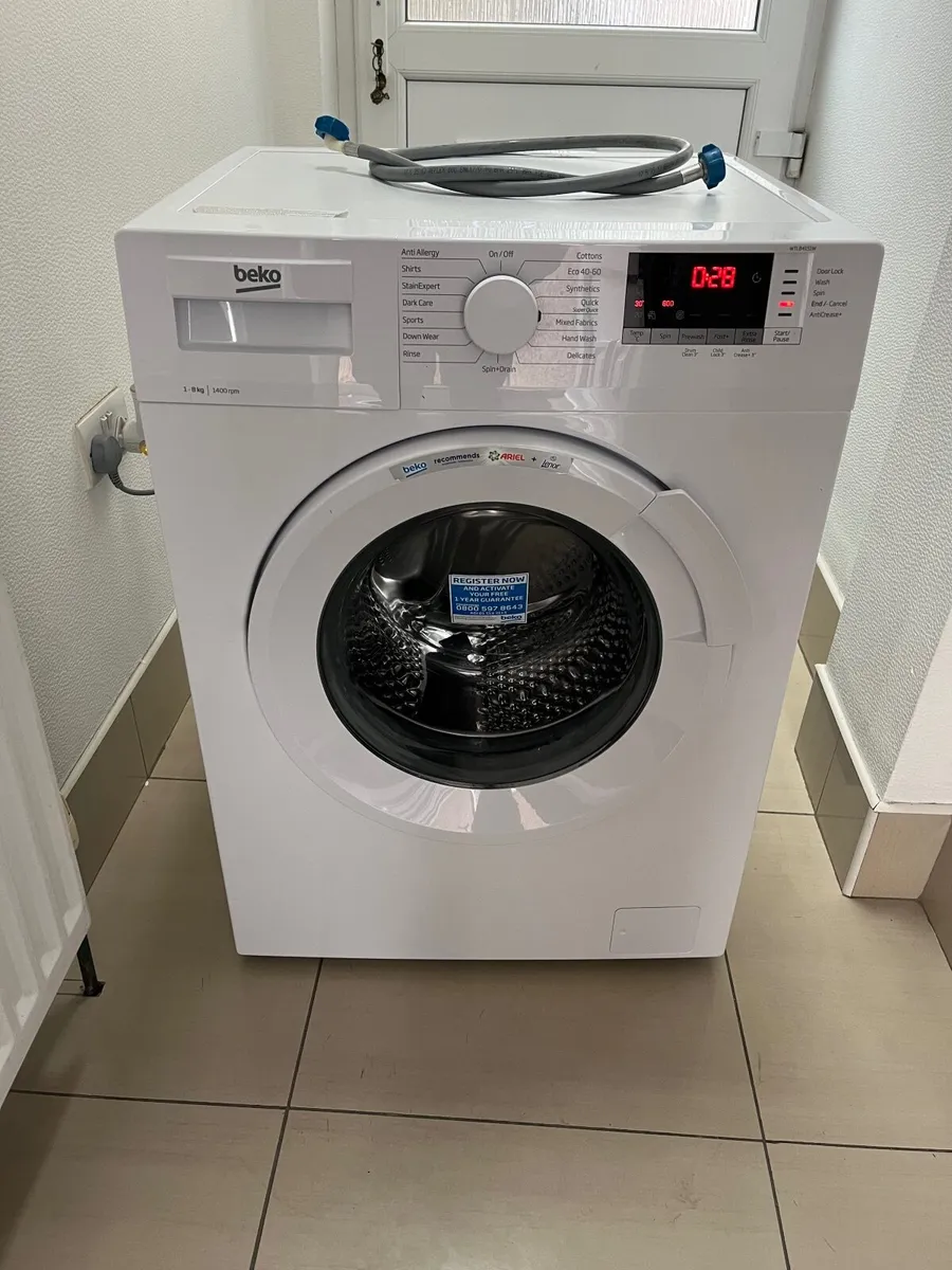 Beko 8kg washing machine .. like new - Image 1