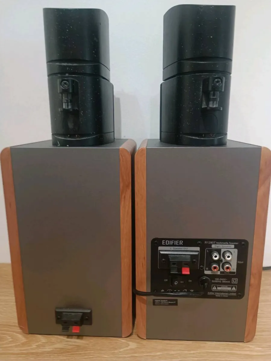 Edifer R1280T speakers plus 2x bose speakers - Image 3