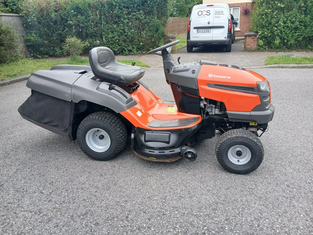 Husqvarna ride on lawnmower - Image 3