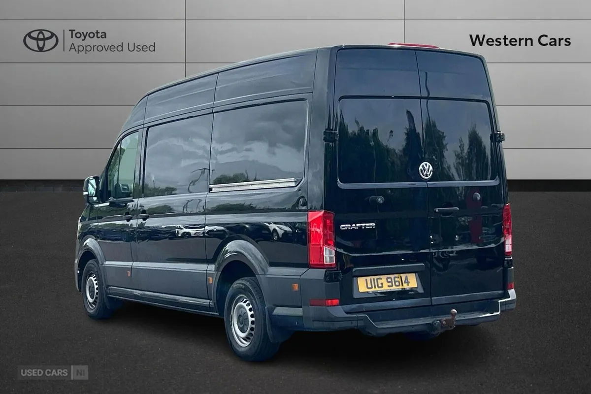 Volkswagen Crafter 2.0 TDI CR35 Trendline FWD MWB - Image 4