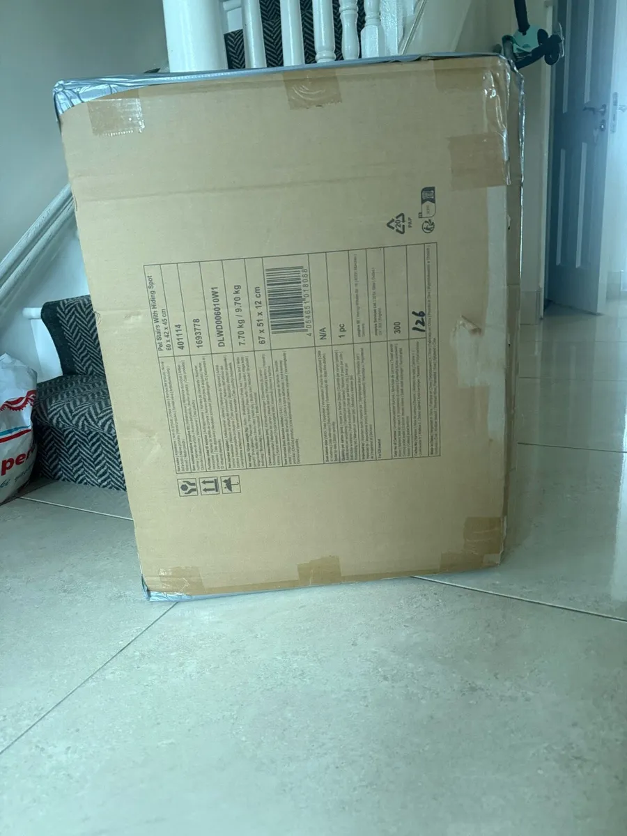 3 wooden white steps - Image 4