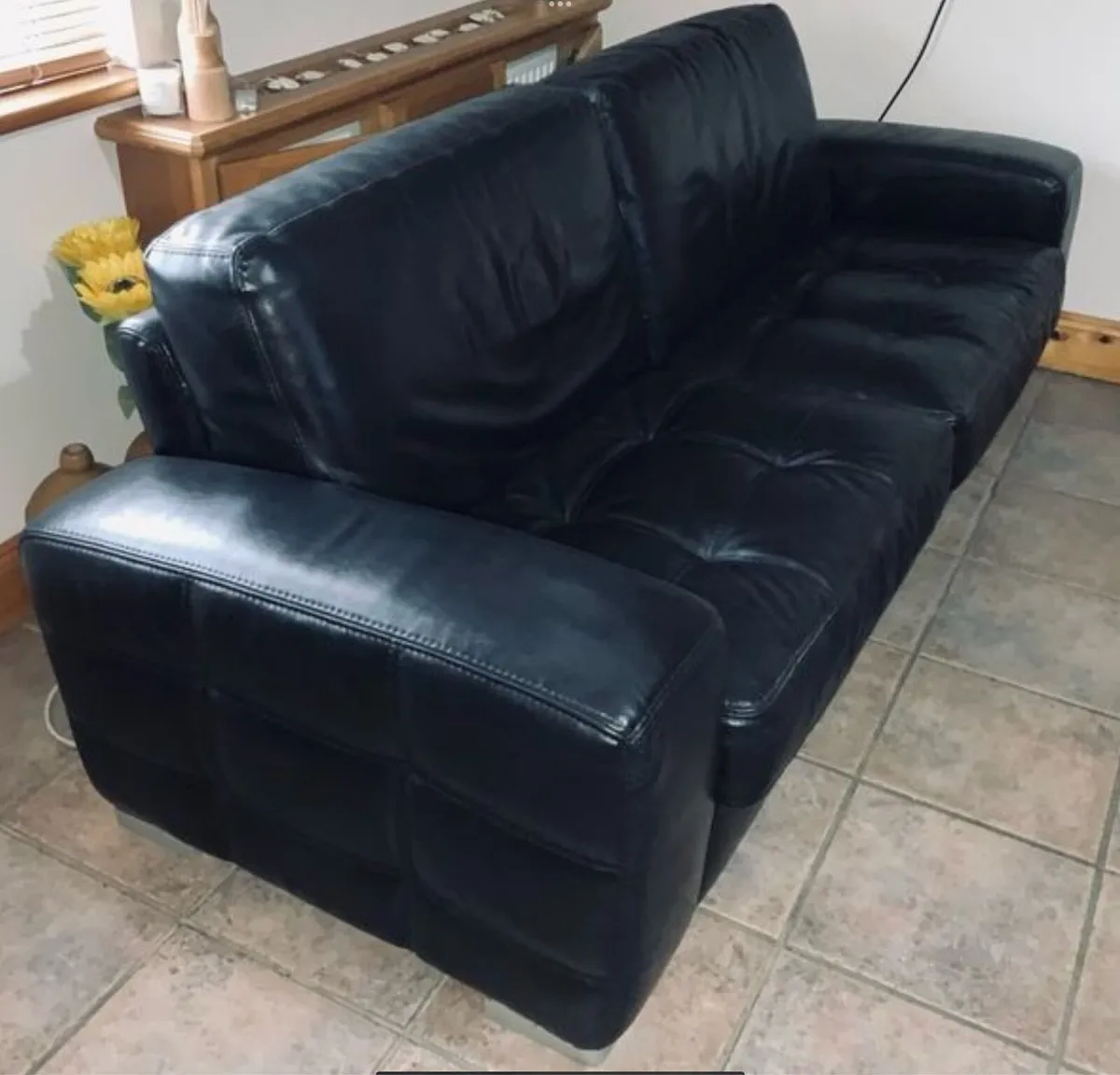 Black leather couch - Image 1