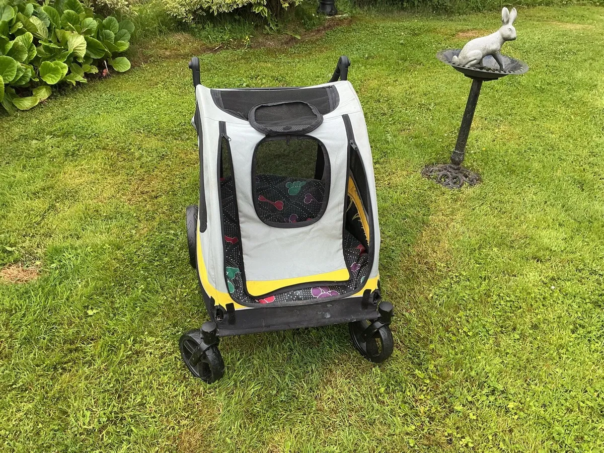 Dog pram - Image 1