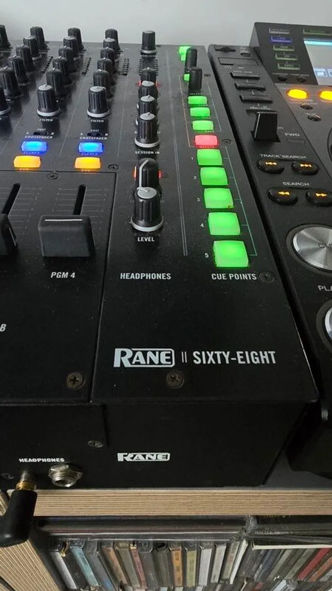 Rane sixty eight Dj  mixer - Image 2
