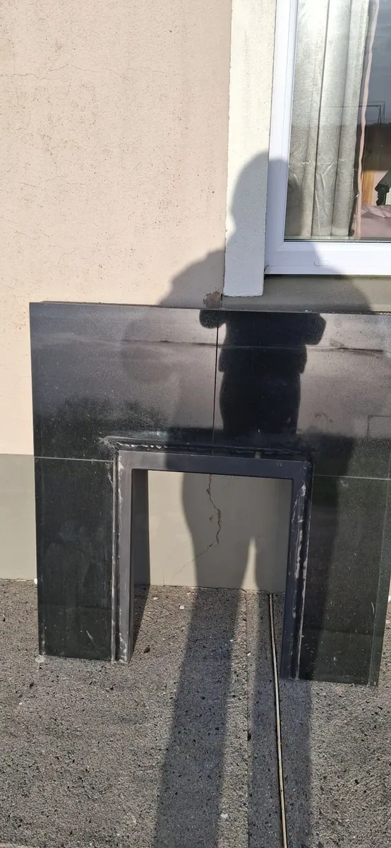 Stove and fireplace - Image 1