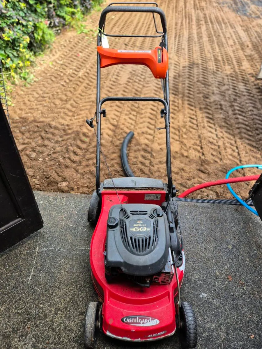 Castle garden lawnmower - Image 2