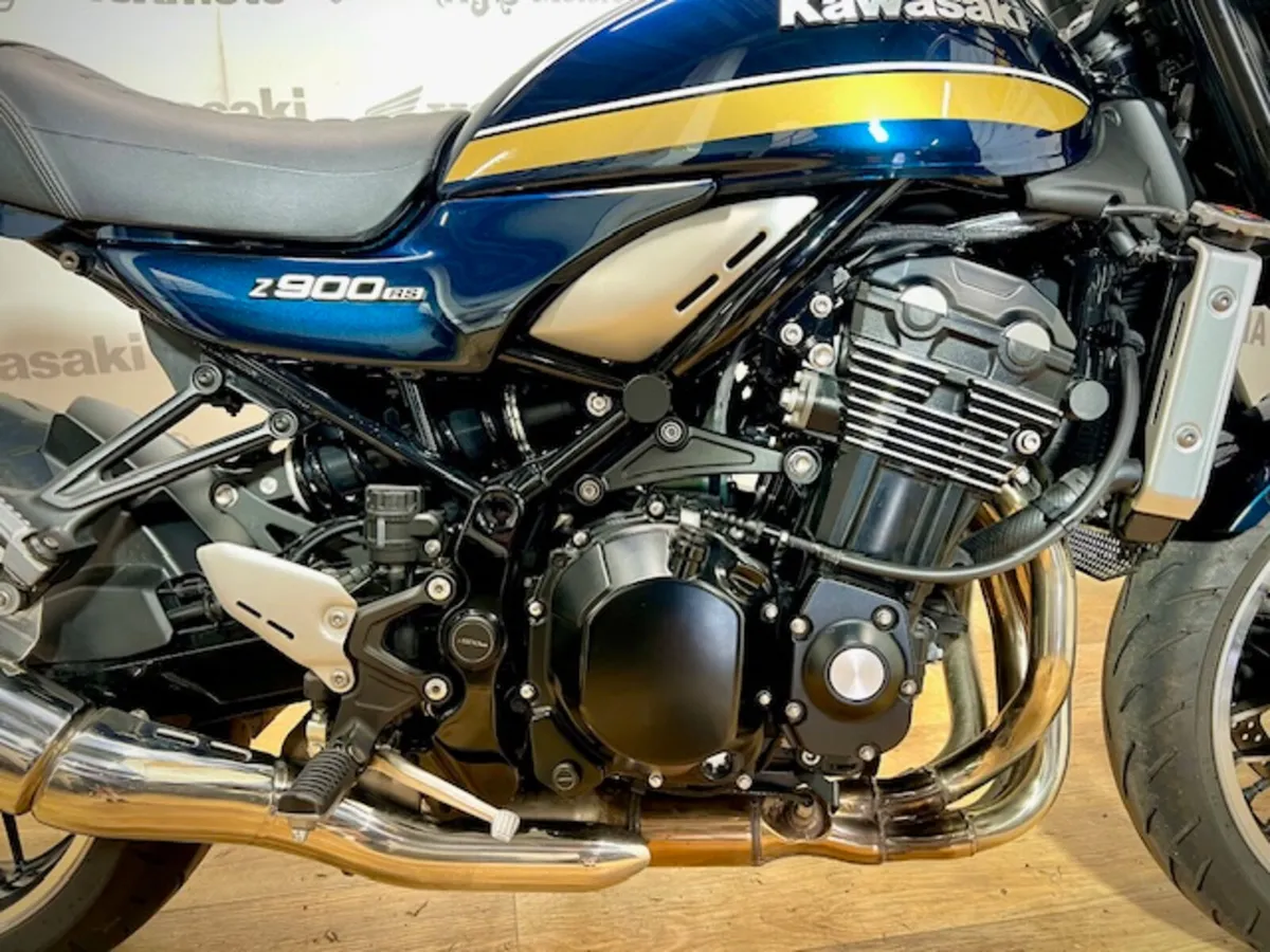PRE-OWNED Kawasaki Z900RS 2022 - Image 4