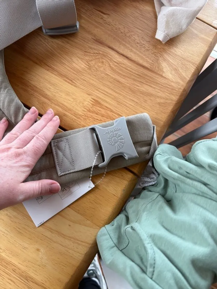 ergo baby newborn carrier - Image 1
