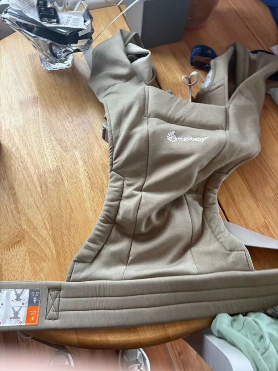 ergo baby newborn carrier - Image 3