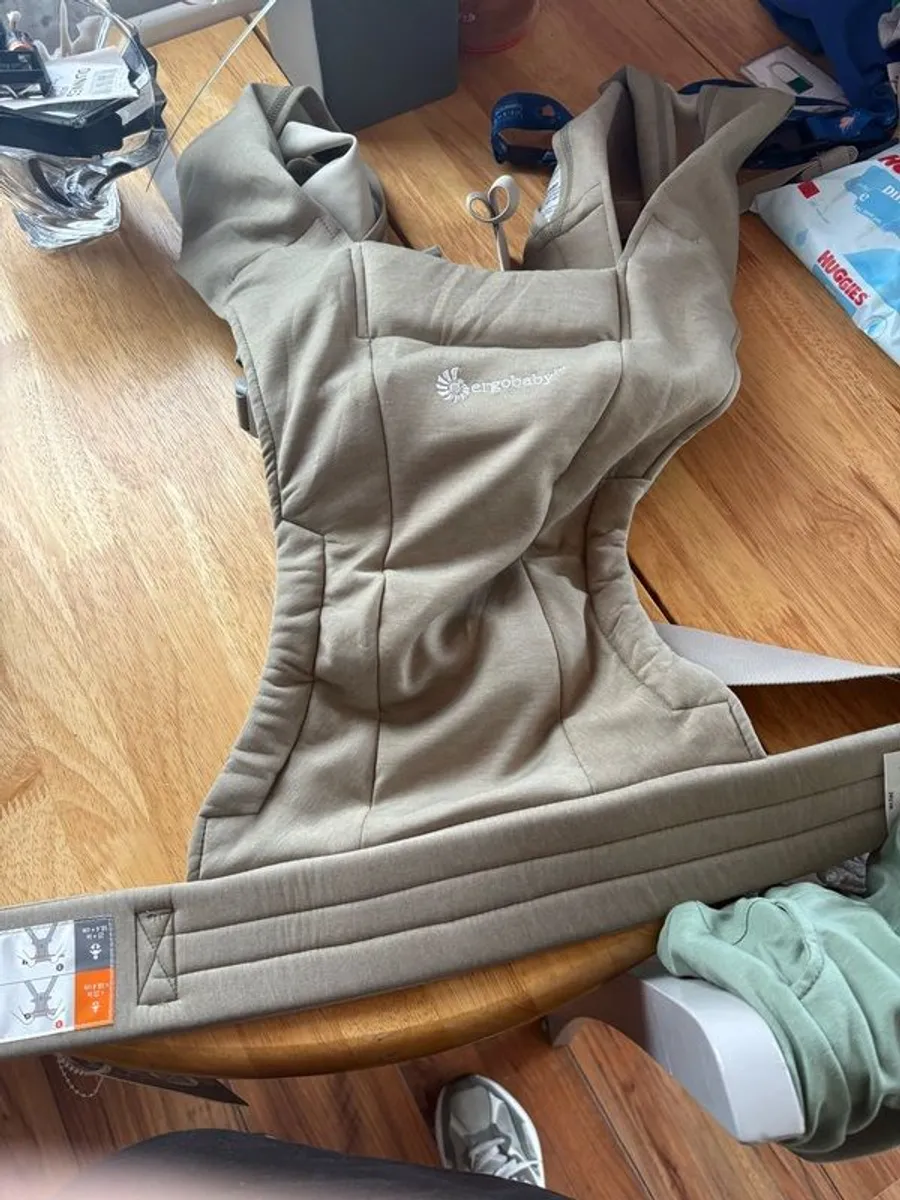 ergo baby newborn carrier - Image 4