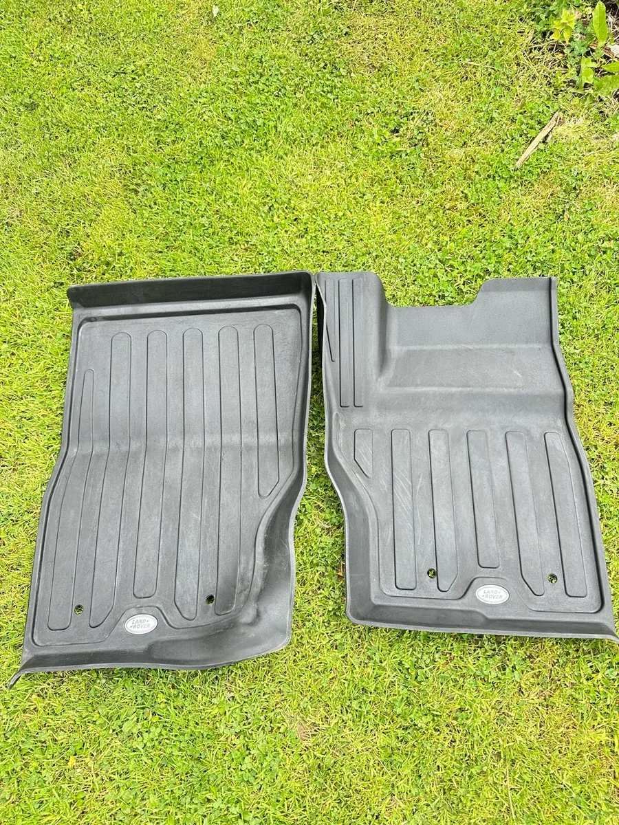 2018 Range Rover discovery oem floor mats - Image 1