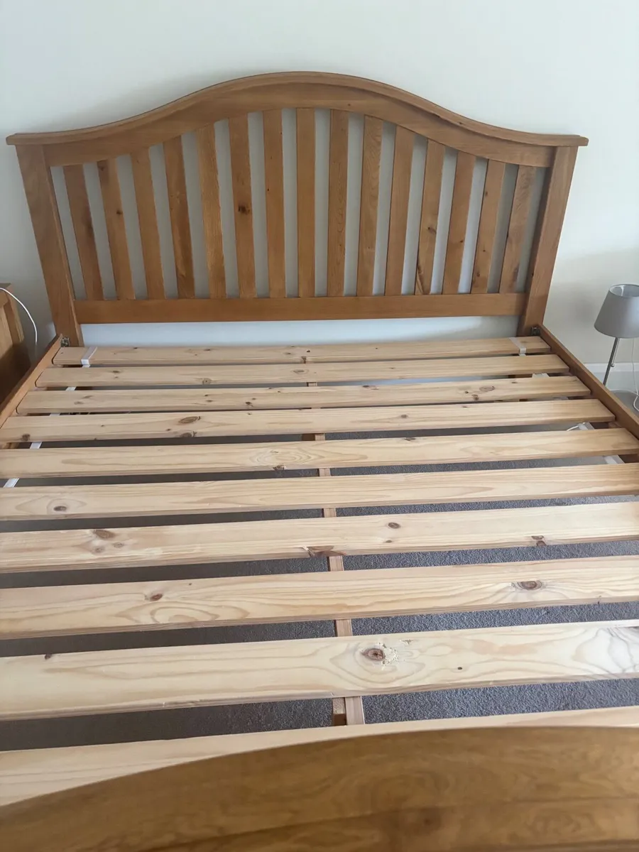 Bed frame - Image 1
