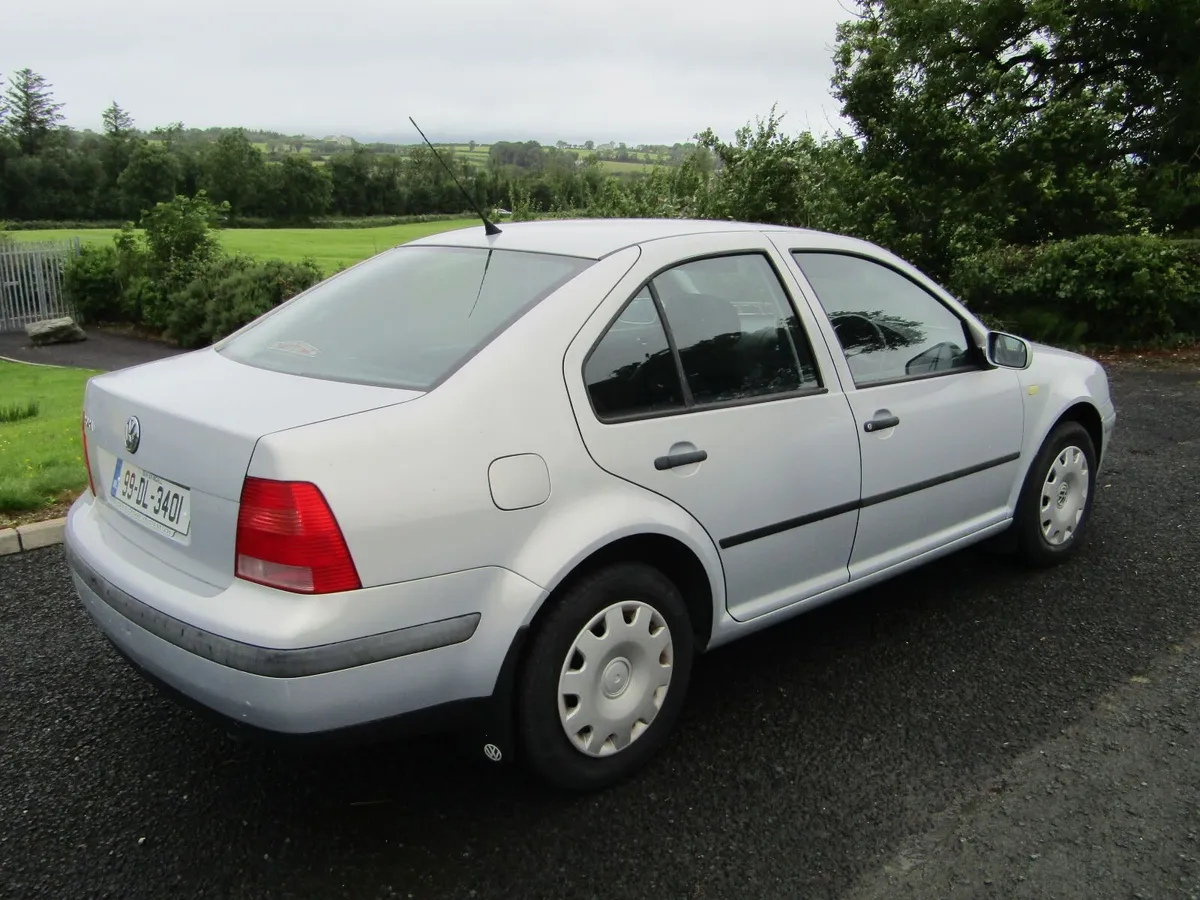 Volkswagen Bora 1999 - Image 2