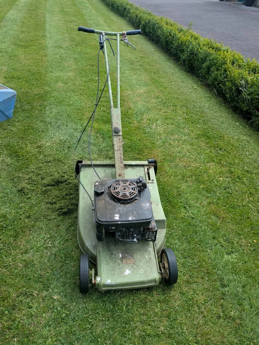 manual reel mower (cylinder mower) - Image 2