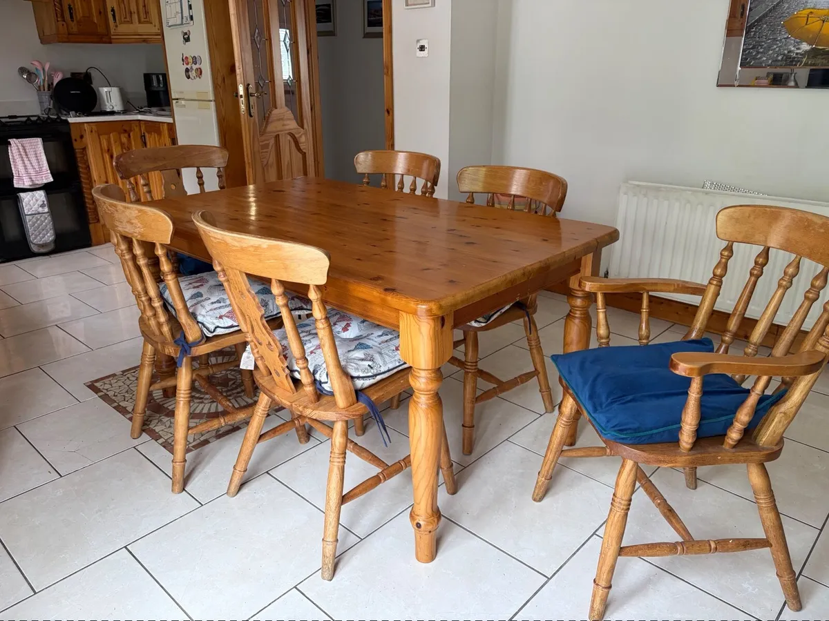 Dining Table and 6 chairs - Image 2