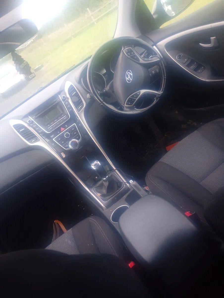 Hyundai i30 breaking for parts - Image 3