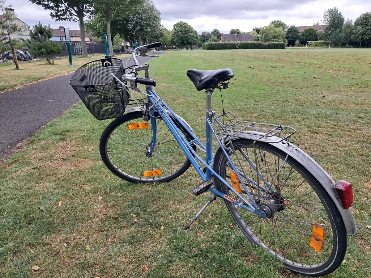 Comfy city bike - Image 4