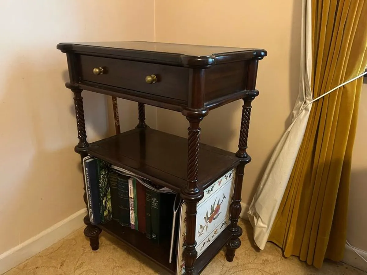 Antique shelving table - Image 1