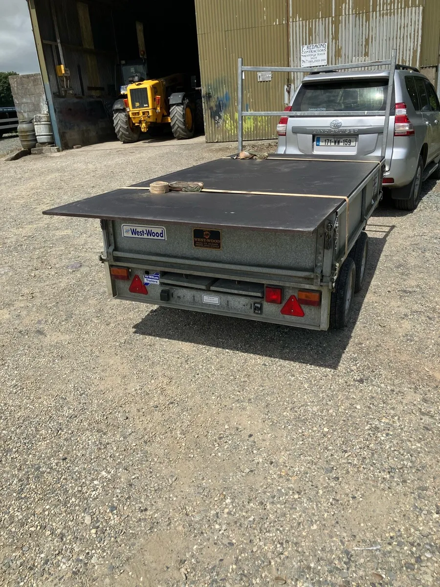 Trailer - Image 2