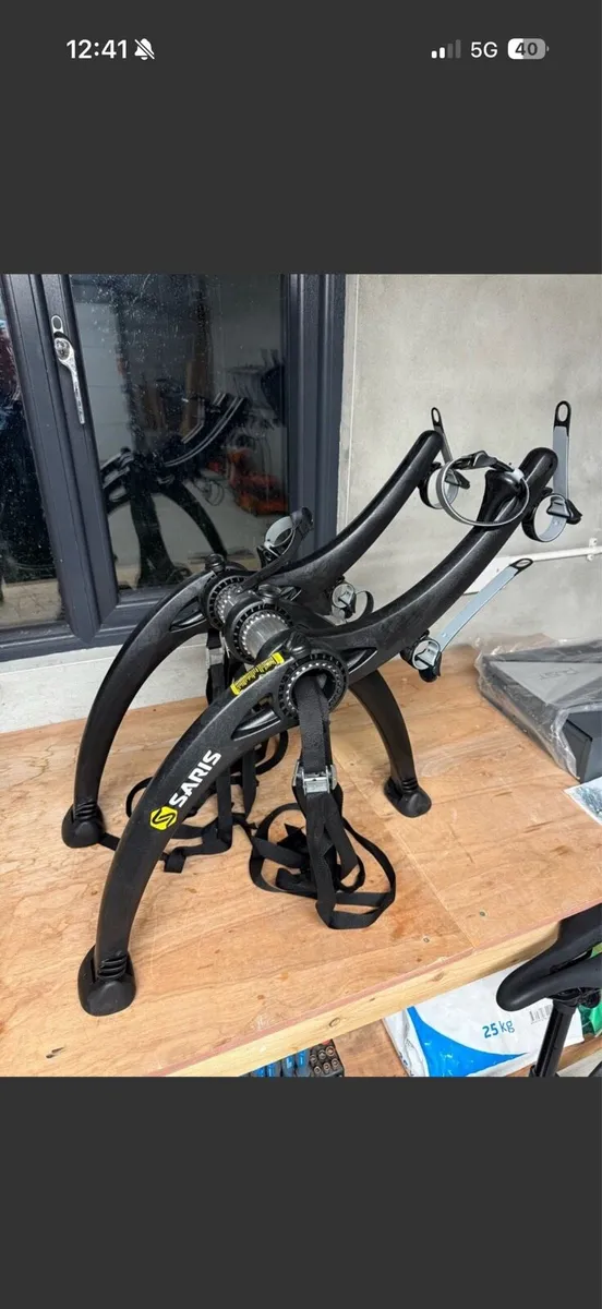 PRICE CUT!!!Saris car bike rack+Track Pump+helmets - Image 4