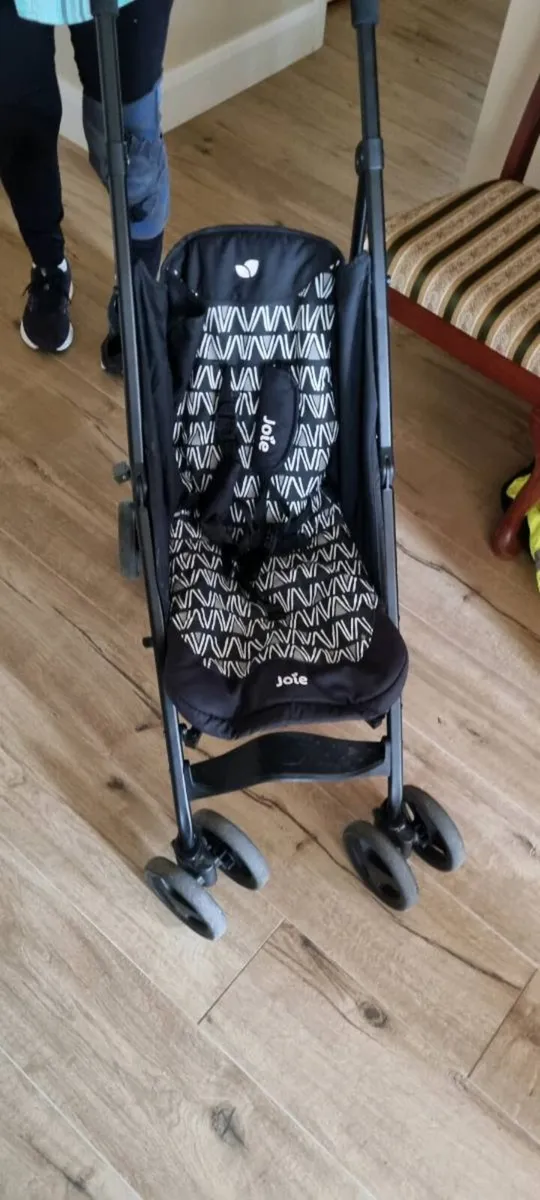 Travel stroller - Image 1