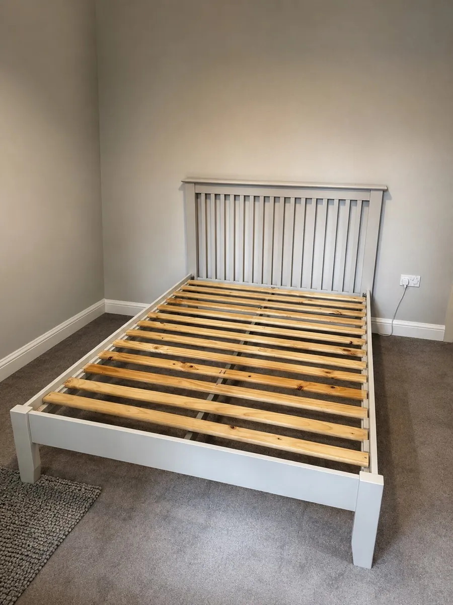Double bed frame - Image 1