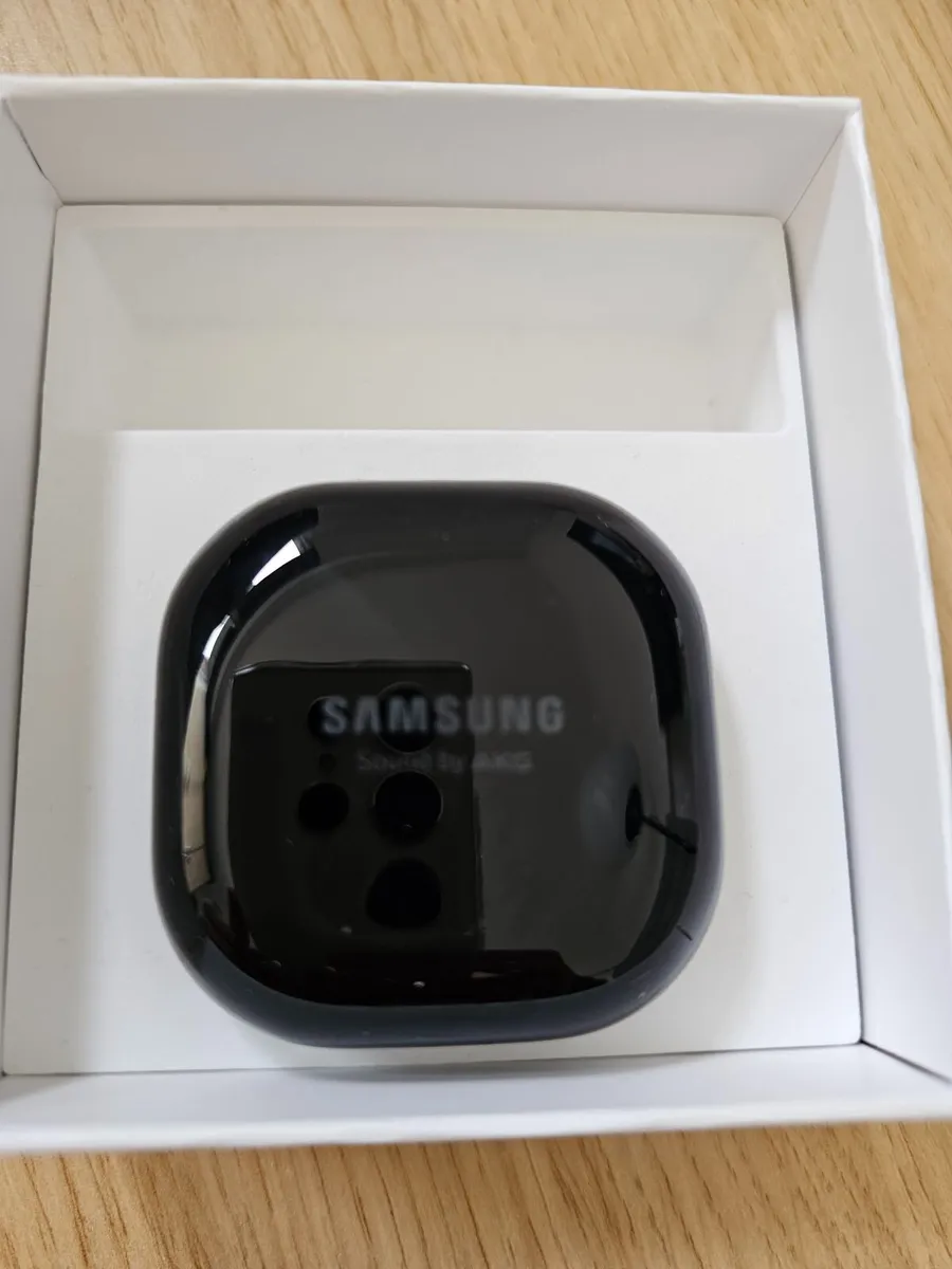 Samsung galaxy buds live - Image 3
