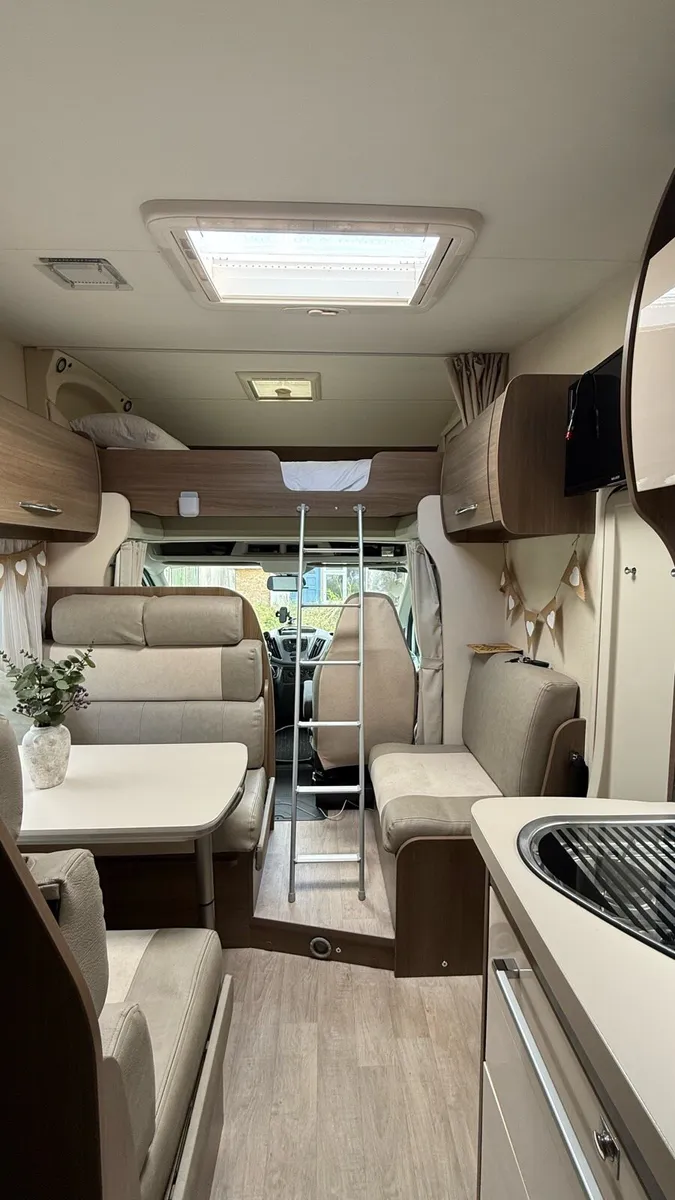 Motorhome - Image 4