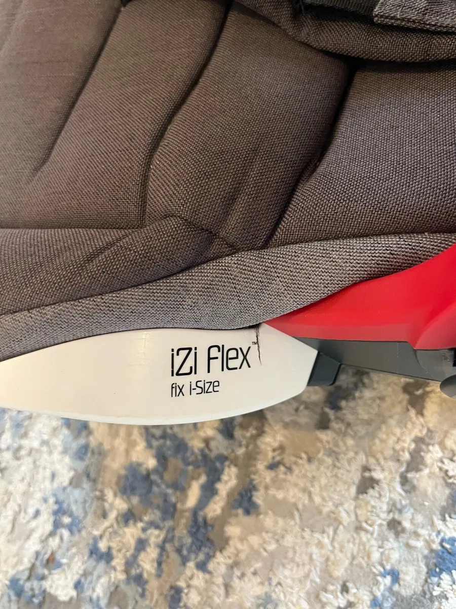 Child Car seat - Image 1