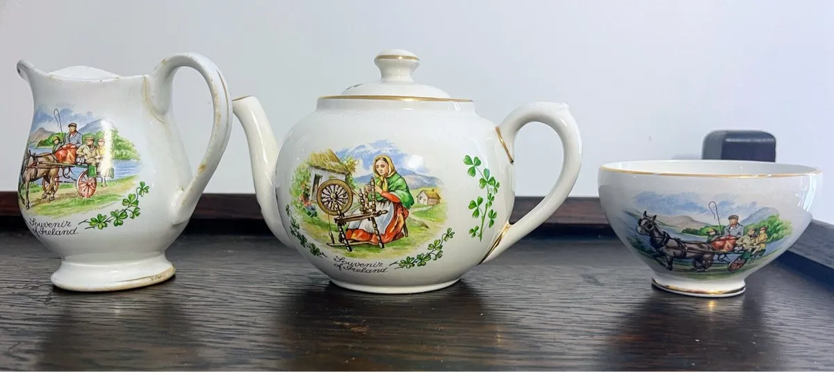 Arklow Pottery Set - Image 1