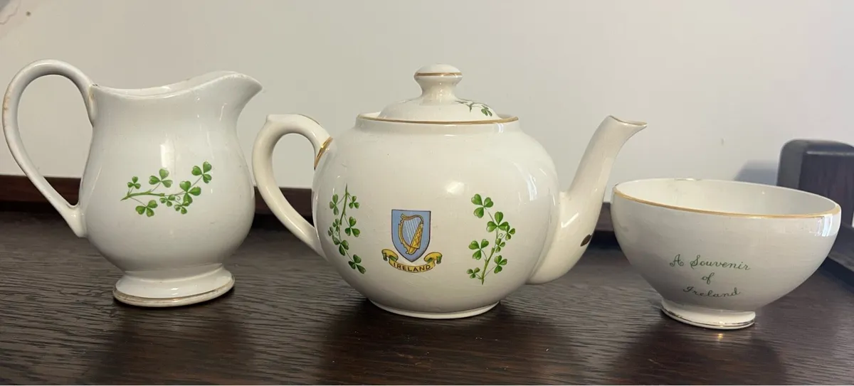 Arklow Pottery Set - Image 2