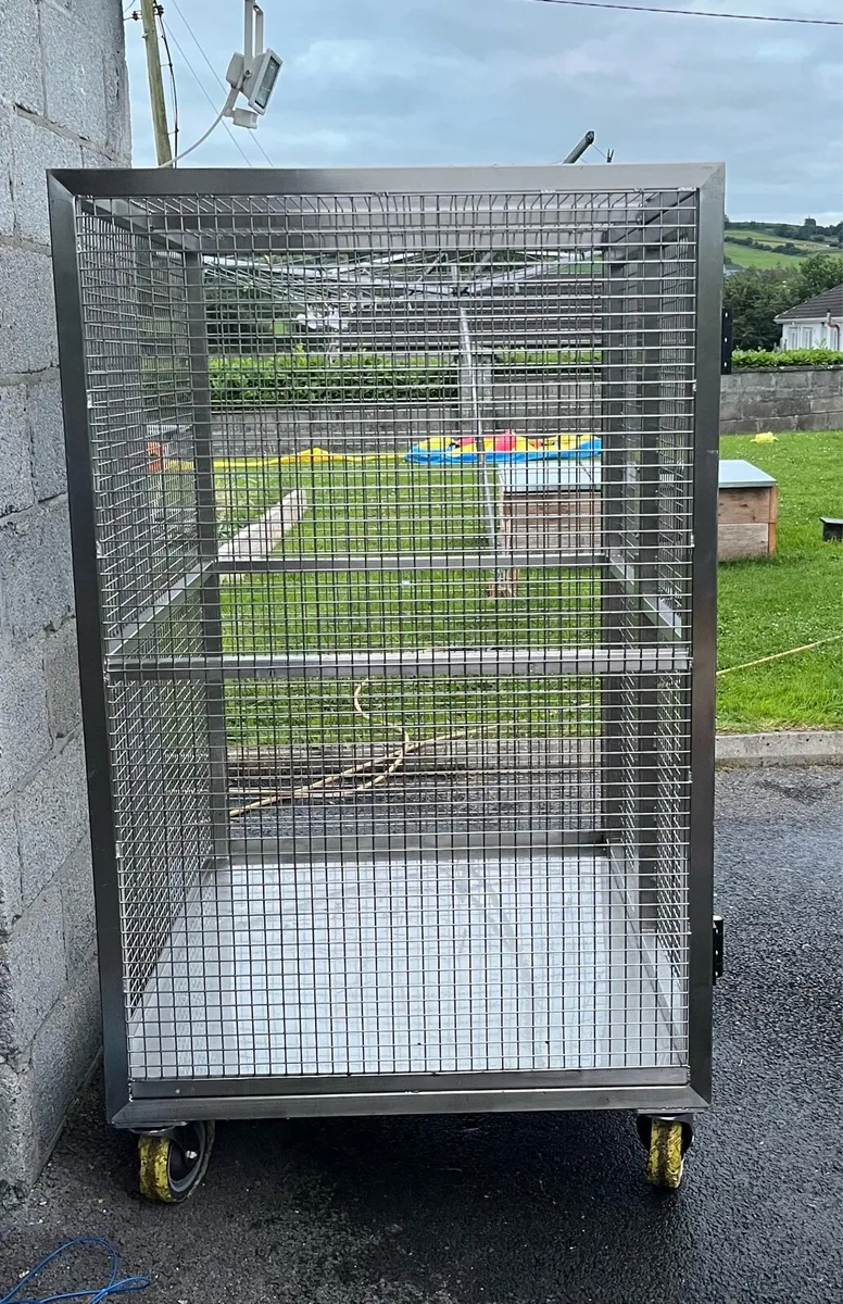 Stainless Steel Cage - Image 3