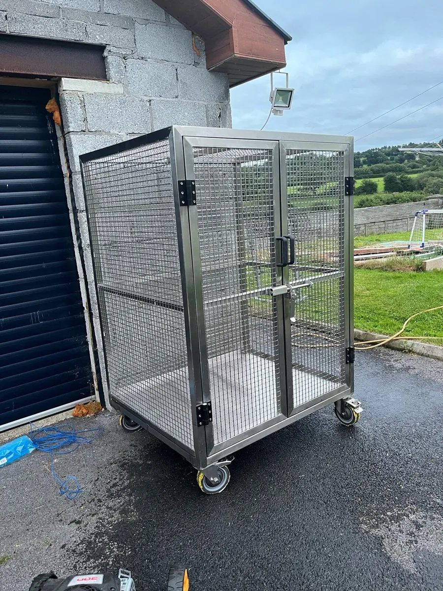 Stainless Steel Cage - Image 4