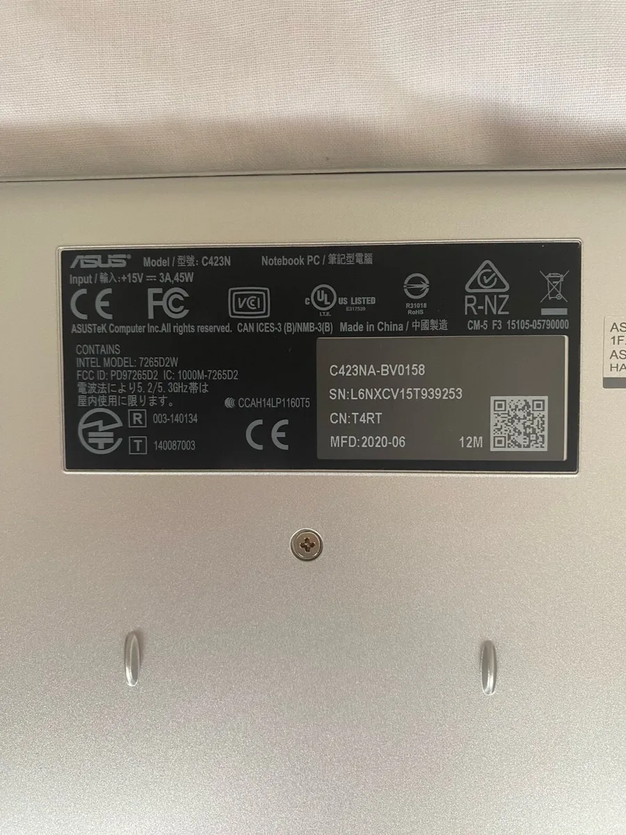 ASUS Chromebook in brand new condition - Image 4
