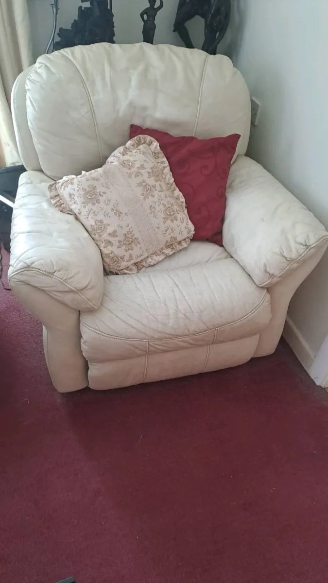 Couch set - Image 3