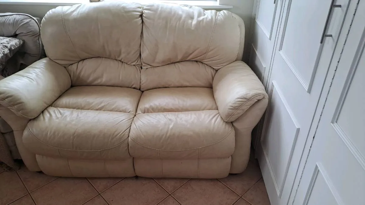 Couch set - Image 1