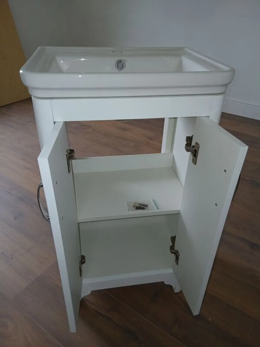 500mm Vanity and porcelain sink - Image 2
