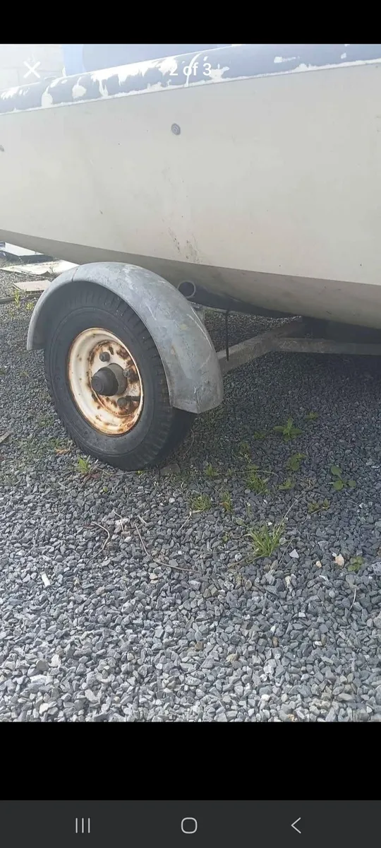 Boat and trailer - Image 2