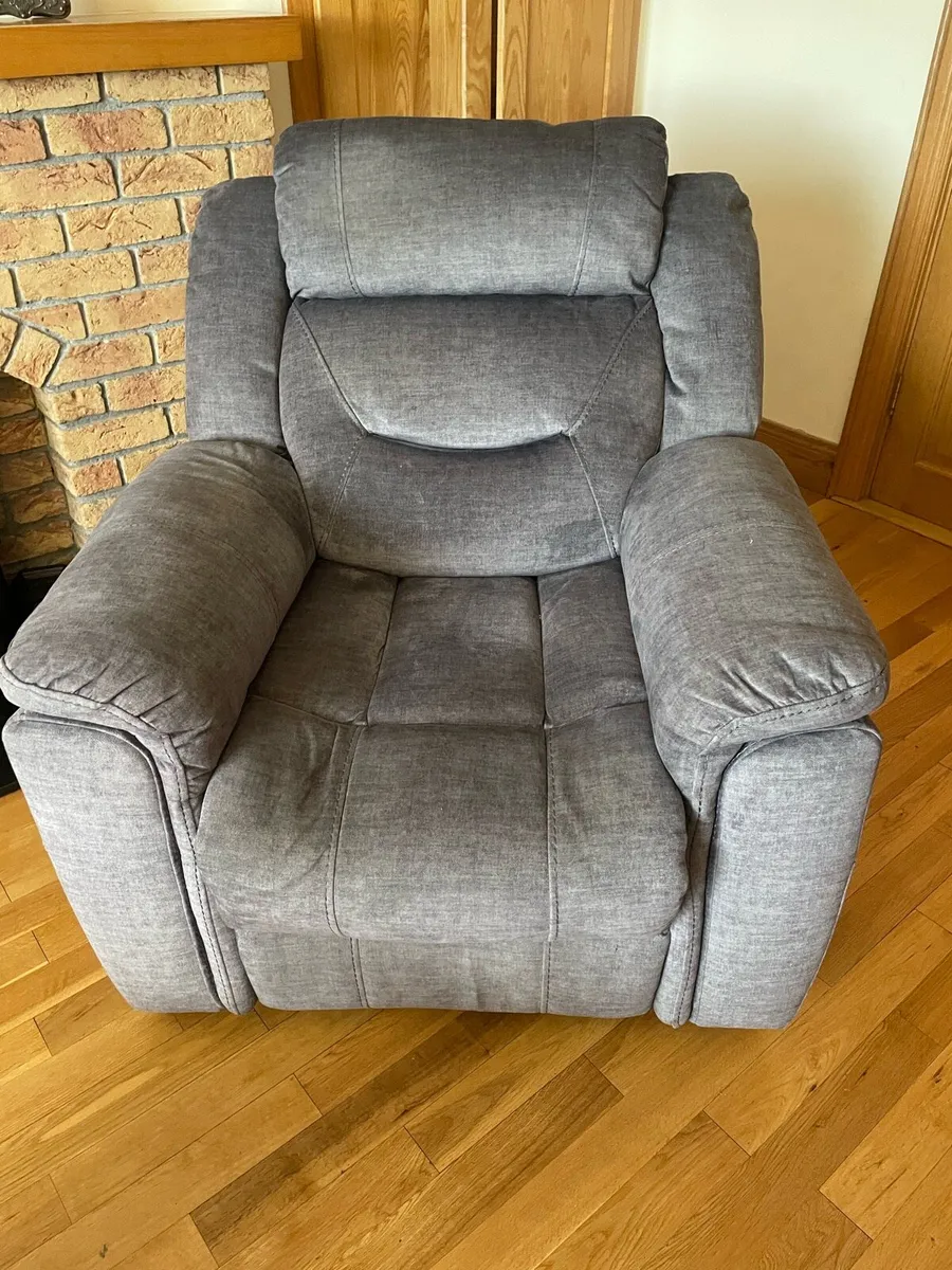 Arm chair - Image 1