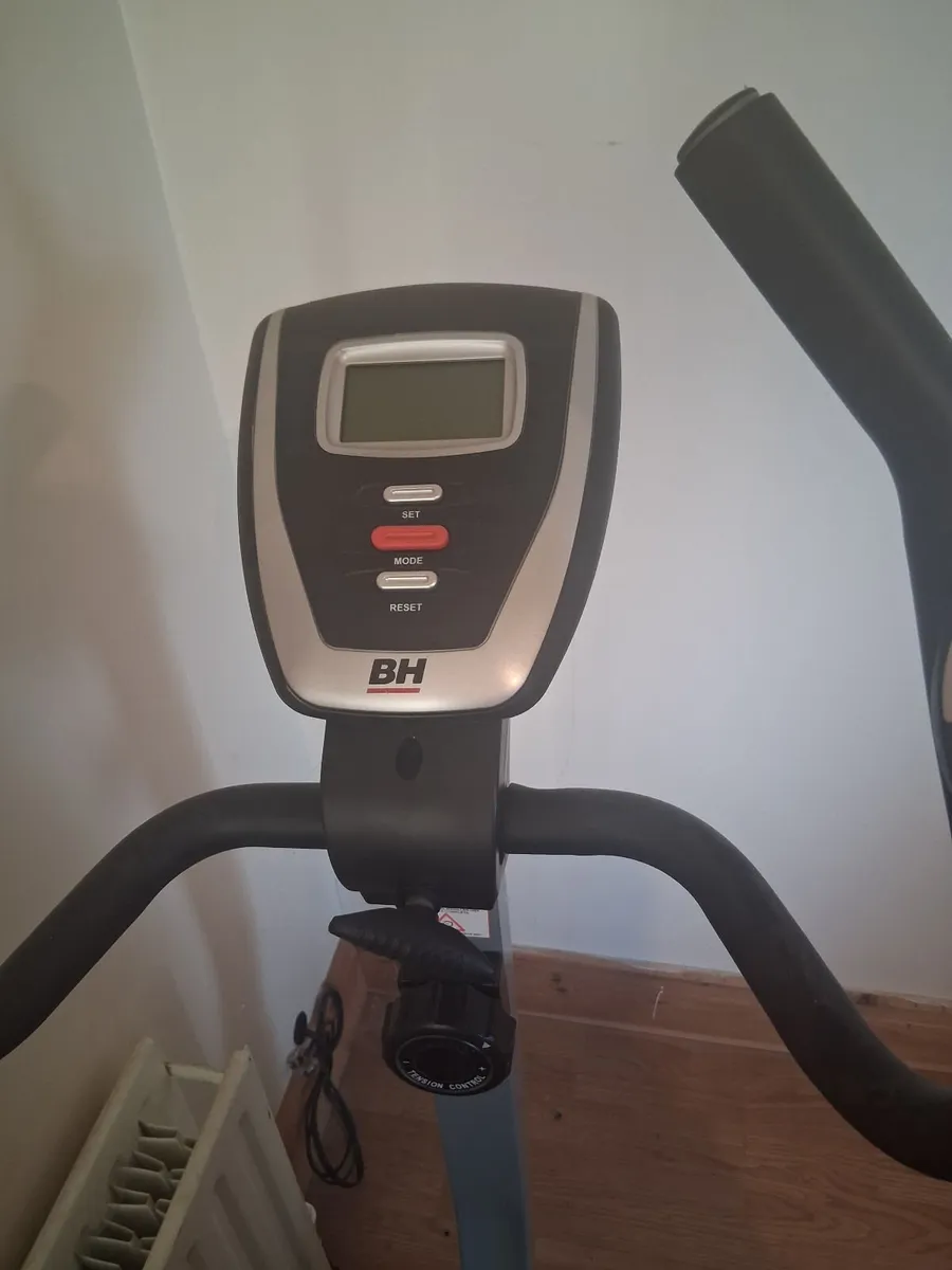 Exercise bike - Image 3