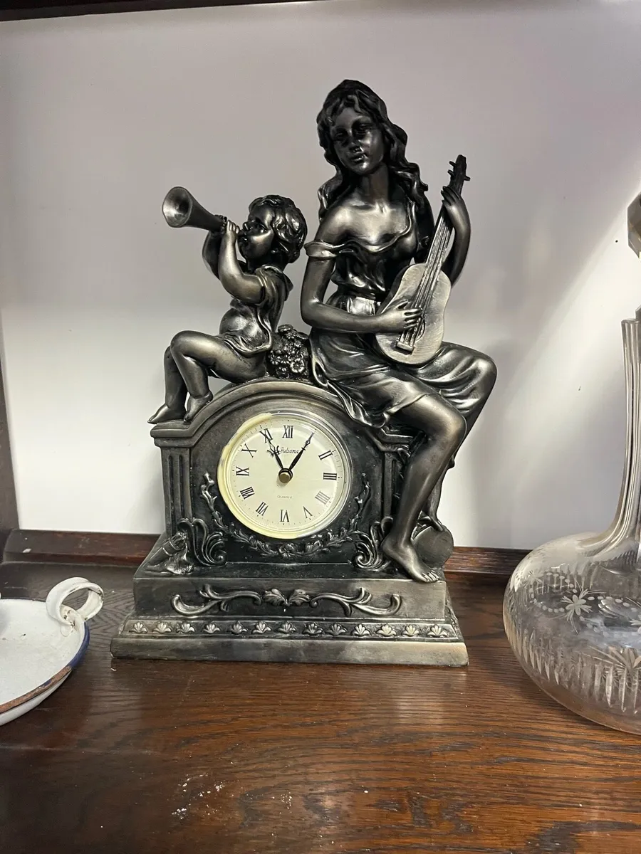 Vintage Juliana Clock