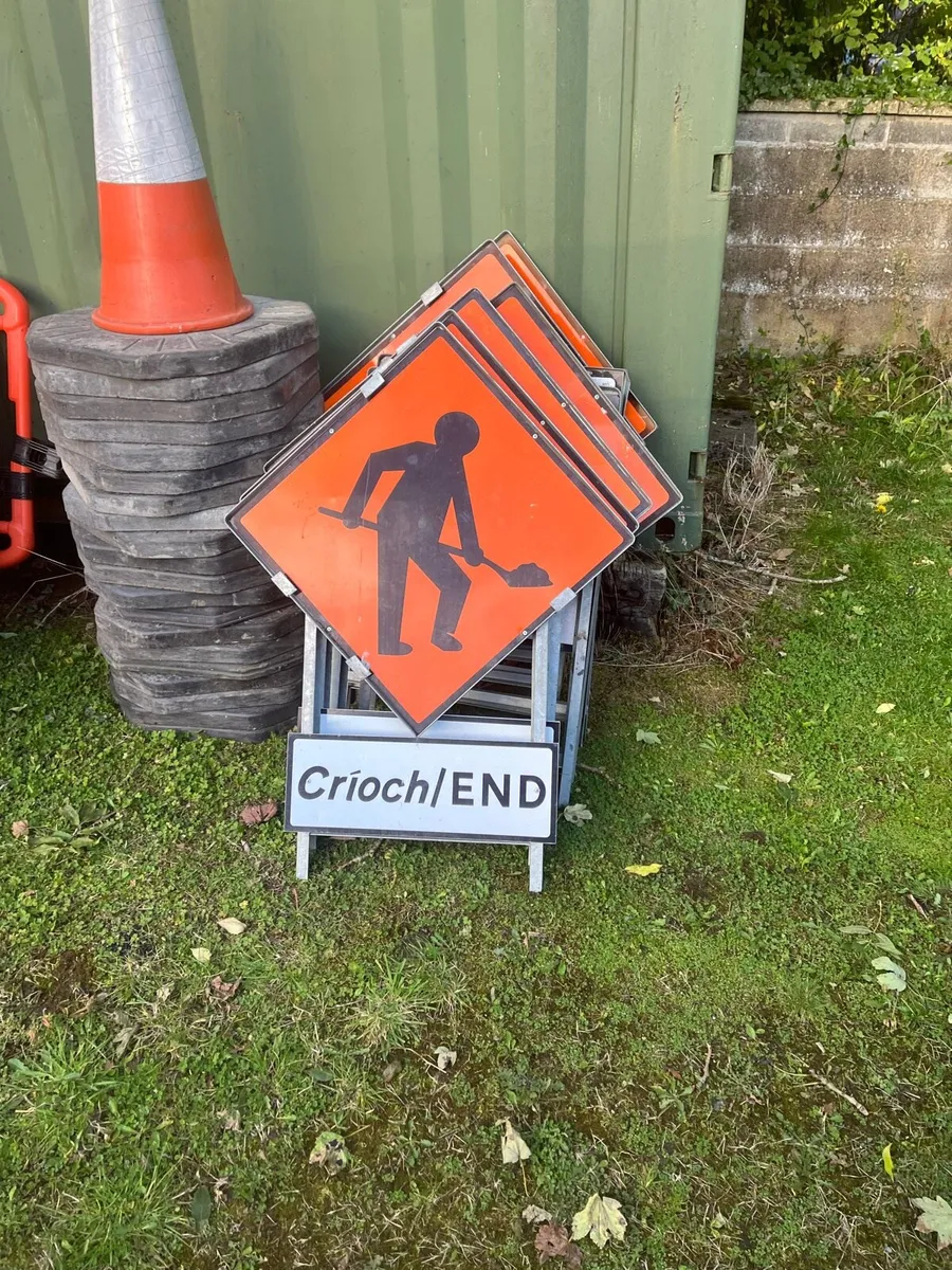 Road work signs - Image 2