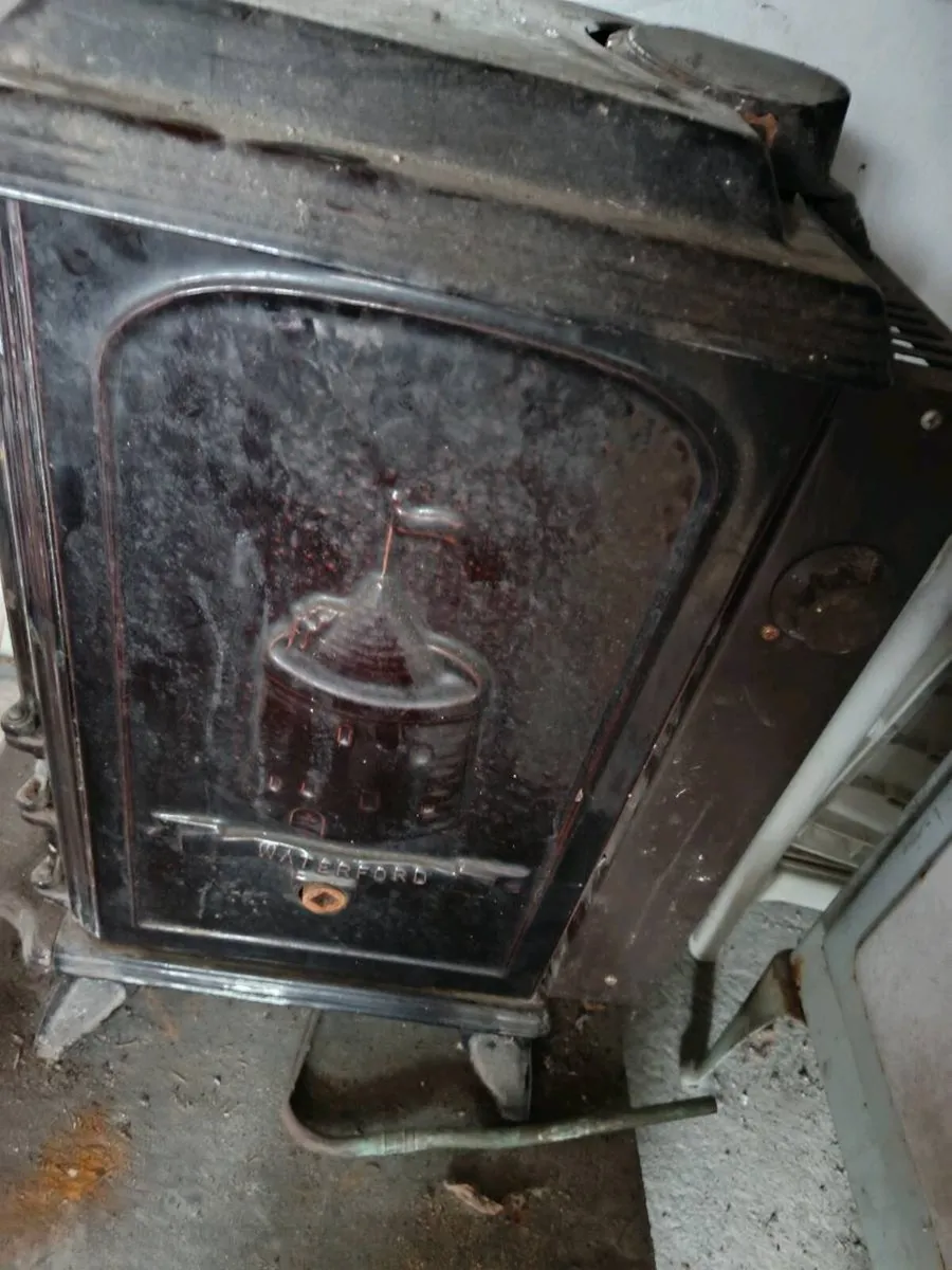 Solid fuel stove - Image 2