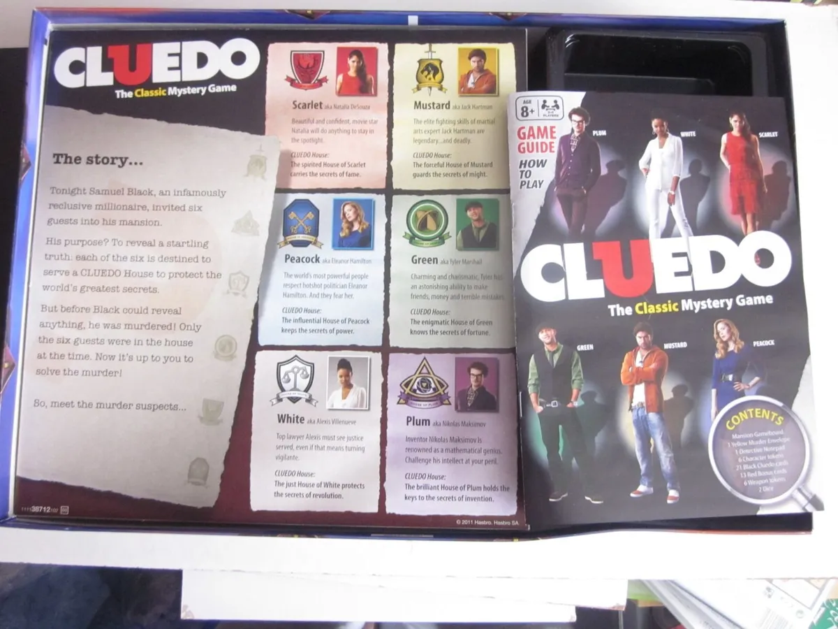 Cluedo The Classic Mystery Game 2011 - Image 4