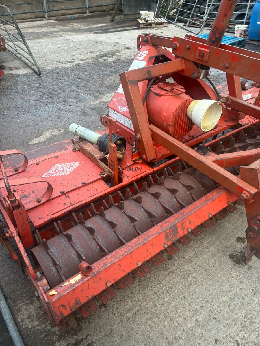 Kuhn HR. 300. 3m power harrow - Image 3
