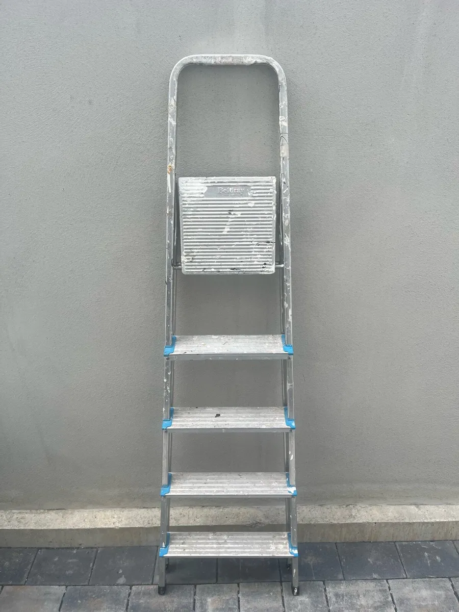Aluminum Step Ladder. 5 steps. Only €15 - Image 3