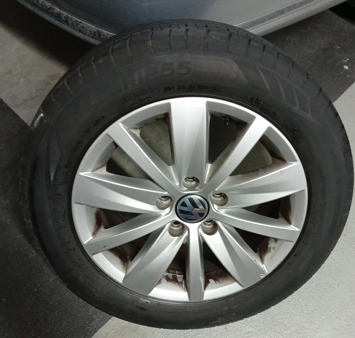 VW alloys wheels