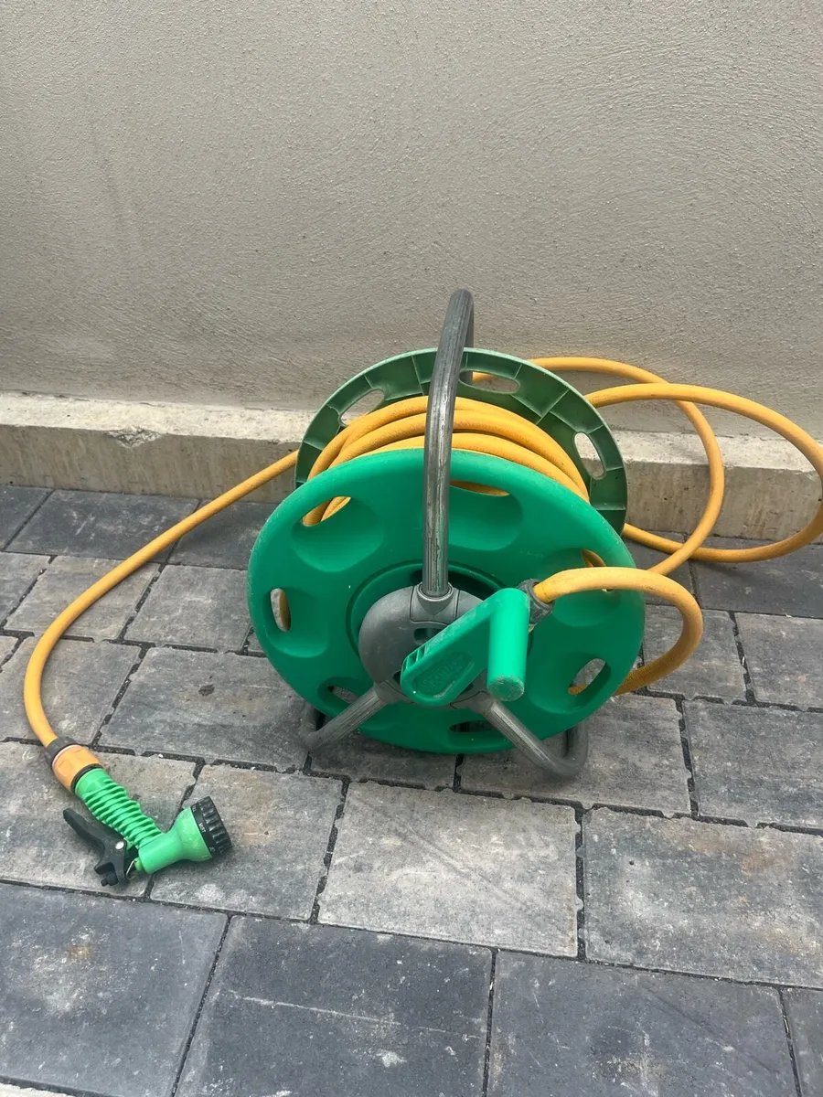 Hozelock Garden Hose on reel. 25 meters long. €25 - Image 3