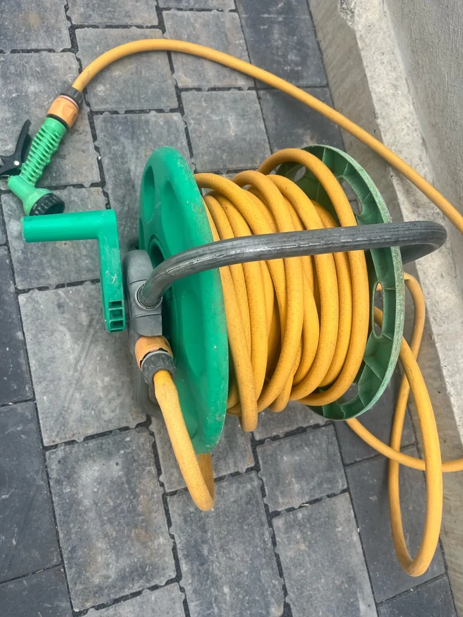 Hozelock Garden Hose on reel. 25 meters long. €25 - Image 4