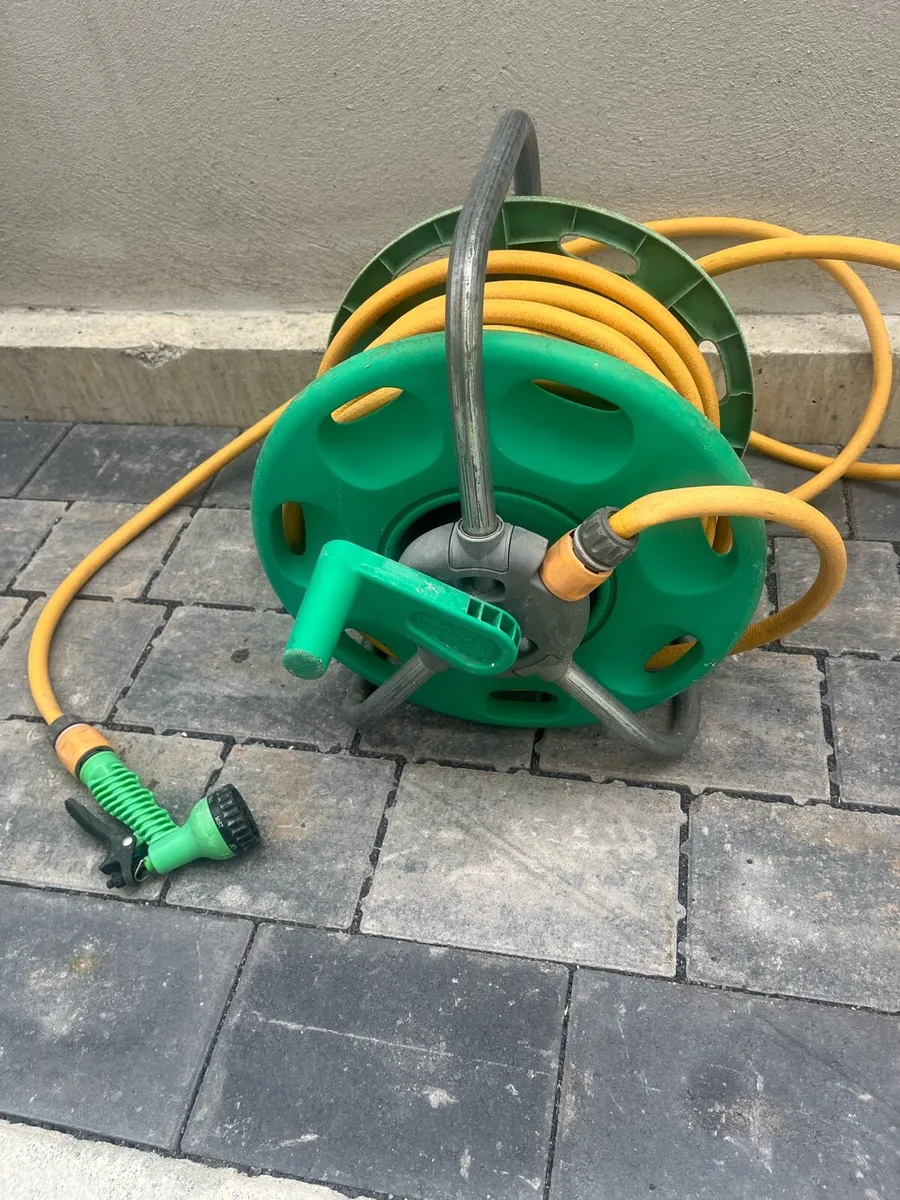Hozelock Garden Hose on reel. 25 meters long. €25 - Image 1